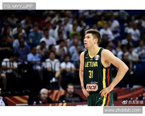 2017年男篮对抗立陶宛精彩回顾与赛场瞬间分析